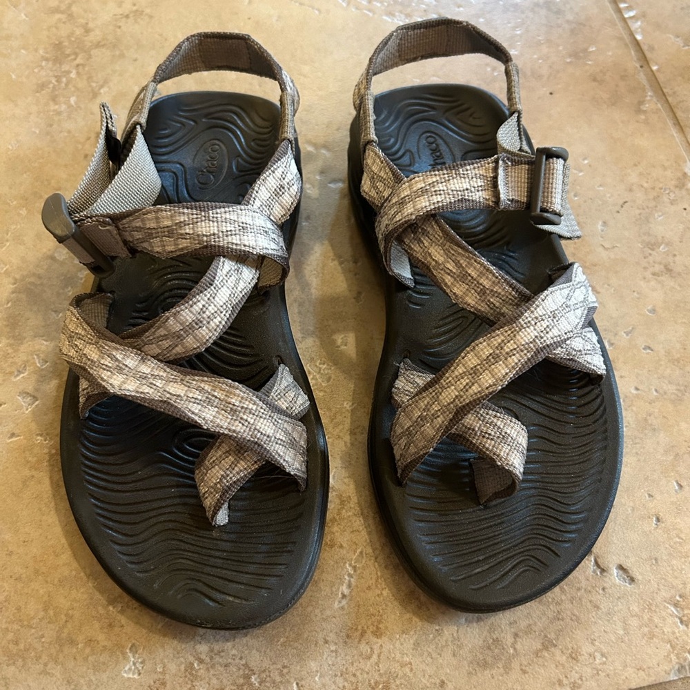 Grey and cream chacos Volv 2